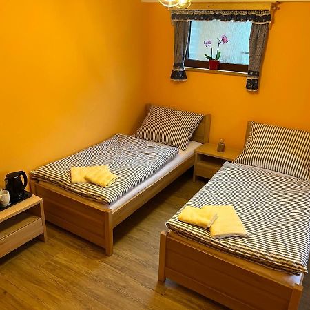 Ubytovani Arrow Lesna  Экстерьер фото