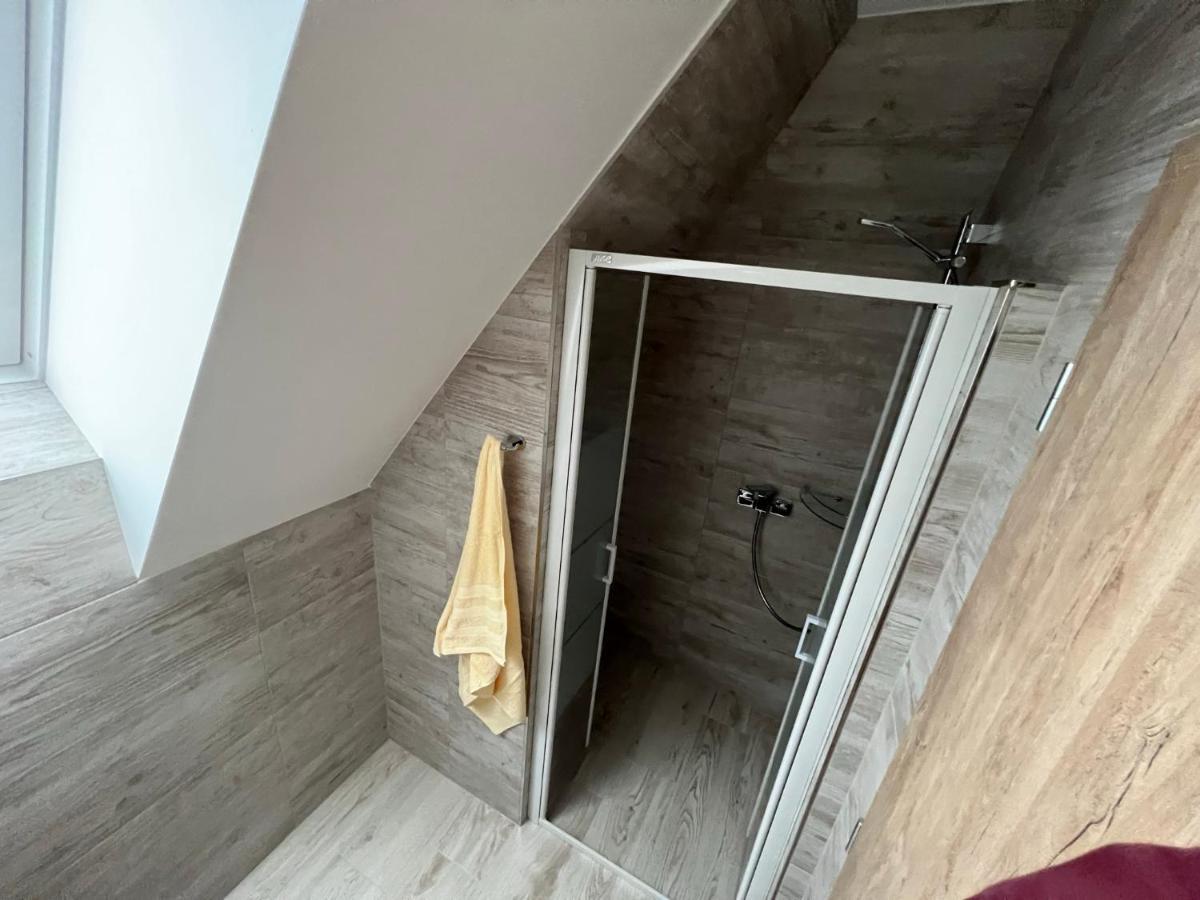 Ubytovani Arrow Lesna  Экстерьер фото