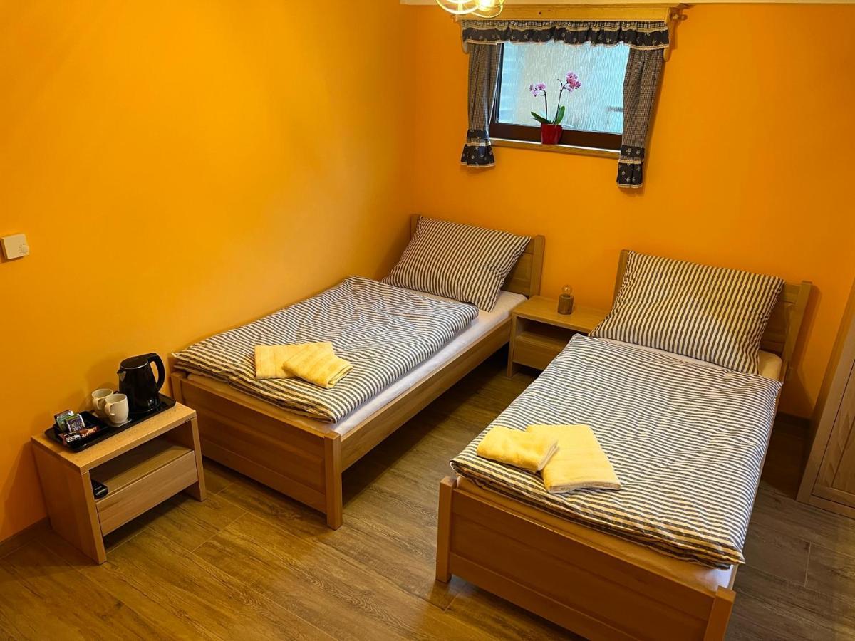 Ubytovani Arrow Lesna  Экстерьер фото